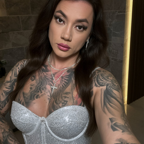 SOFÍA TRANS GIRL PARTY.  ATT  21 CM