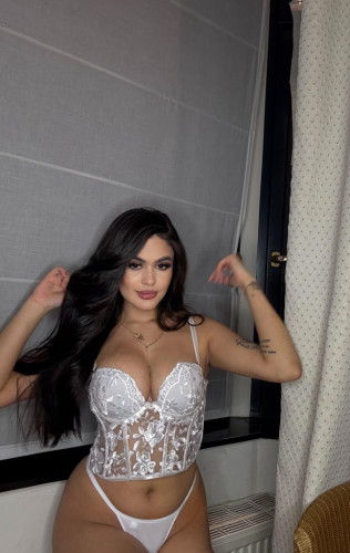 AMBAR - PRIVATE FLAT AND OUTCALL AVAIBLE 🎉❄️