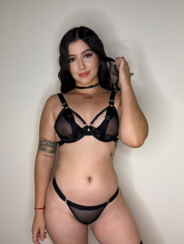 ARIA - PRIVATE FLAT AND OUTCALL AVAIBLE 🎉❄️