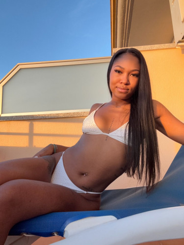 ARIANA✨❤️ GIRL PRIVATE PARTY 🥂🍾❄️👛