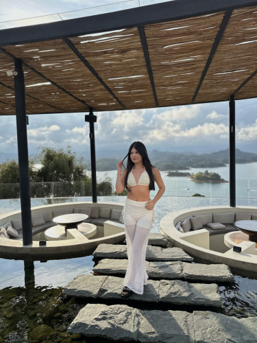 Lia Bella