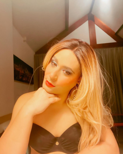 JULIANA XXL A LOT OF SPERM