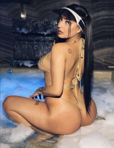 Antonella Ferrer  🔥❄️🥂🥳🍾