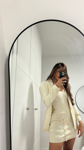 LYS- PRIVATE FLAT AND OUTCALLS AVAIBLE