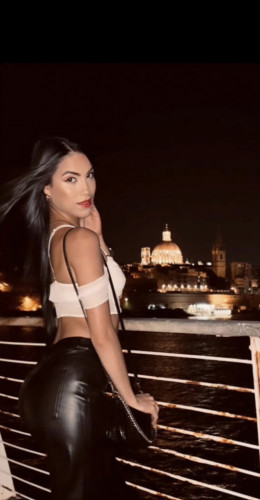 Sara🔥🔥