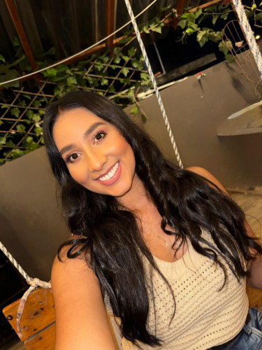 CARLA- PRIVATE FLAT AND OUTCALLS AVAIBLES