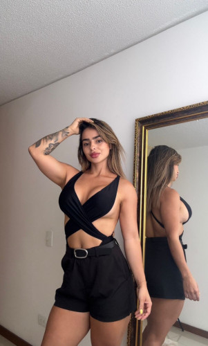 Alejandra tiny