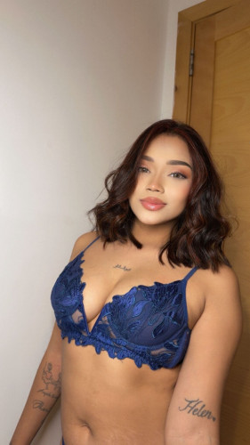 Violet Myers- sexy discreet