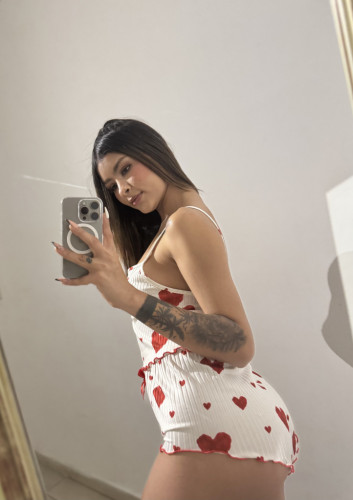 LORE🥳 Available only for exit, darling.🍾