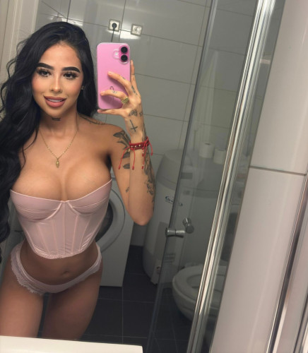 😈SOFIA -PRÍVATE FLAT AND OUTCALL AVAIBLE 🔥