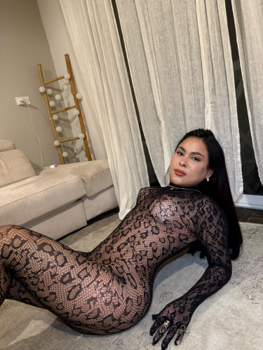 MÍA - PRIVATE FLATS AND OUTCALLS AVAIBLES 😜