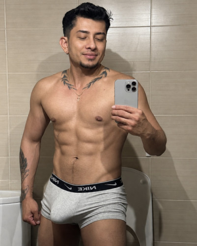 High-impact Scort . Porn star. 22cm 😈🍆ThonnybigcockXXL