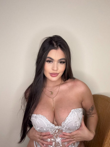 AMBAR - PRIVATE FLAT AND OUTCALL AVAIBLE 🎉❄️