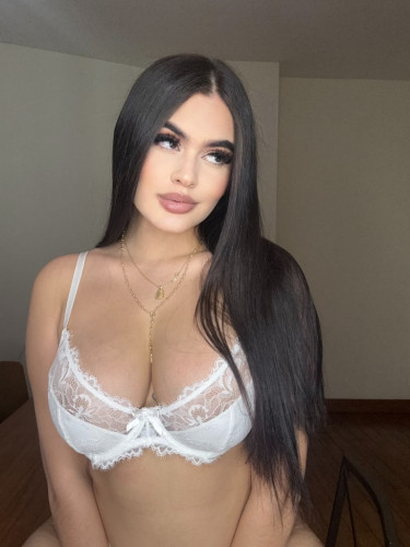 AMBAR - PRIVATE FLAT AND OUTCALL AVAIBLE 🎉❄️