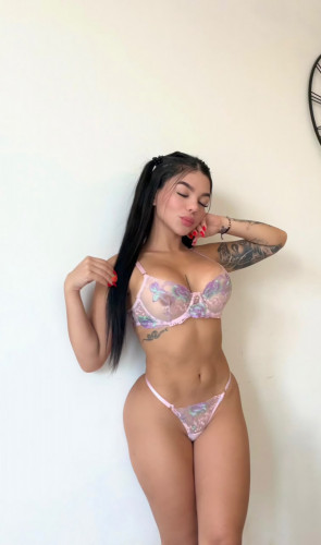 Esmeralda  OUTCALLS party❄️