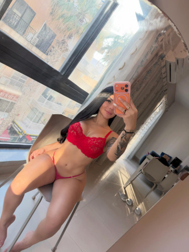 Melanny OUTCALLS party❄️