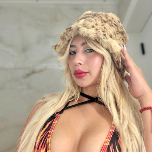 Charlotte❌️❌️❌️❄️🔥👠