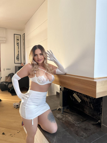 ANNA🥵