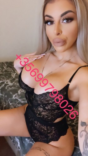 Sexiest Blonde Lora xxx