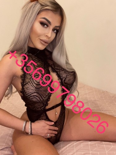 Sexiest Blonde Lora xxx
