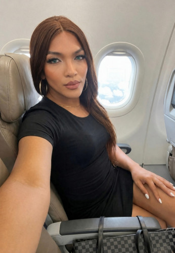 Melissa, Hot Young Party Trans