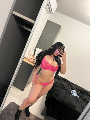 Mia