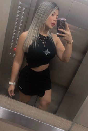 Mía- PRIVATE FLAT AND OUTCALLS