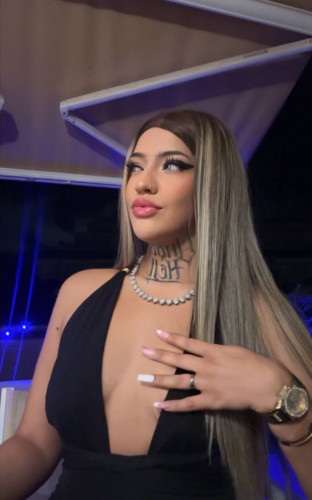 CHANEL-PRIVATE FLAT AND OUTCALLS AVAIBLE