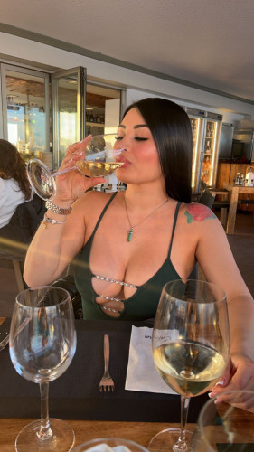 DULCE- PRIVATE FLAT AND OUTCALLS AVAIBLE