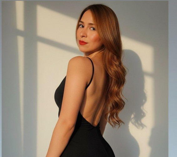 NOA- PRIVATE FLAT AND OUTCALLS AVAIBLE