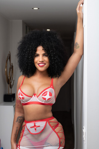 Angie trans big black cock 🍆 21cm💦