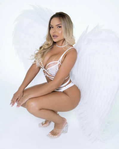 SAMY - PRIVATE FLAT OUTCALLS AVAIBLE