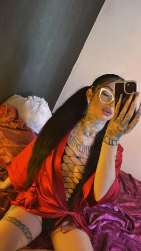 NOELIA- PRIVATE FLAT AND OUTCALLS AVAIBLE