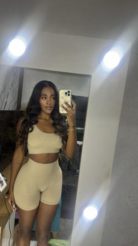 NAHOMY- PRIVATE FLAT AND OUTCALLS