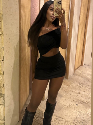 NAHOMY- PRIVATE FLAT AND OUTCALLS