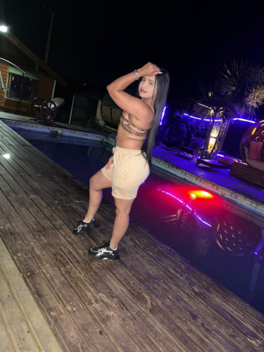 CRISTAL - PRIVATE FLAT AND OUTCALLS