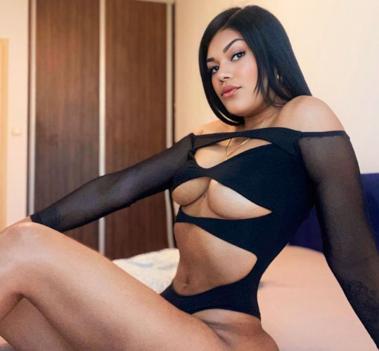 SOFIA- PRIVATE FLAT AND OUTCALLS